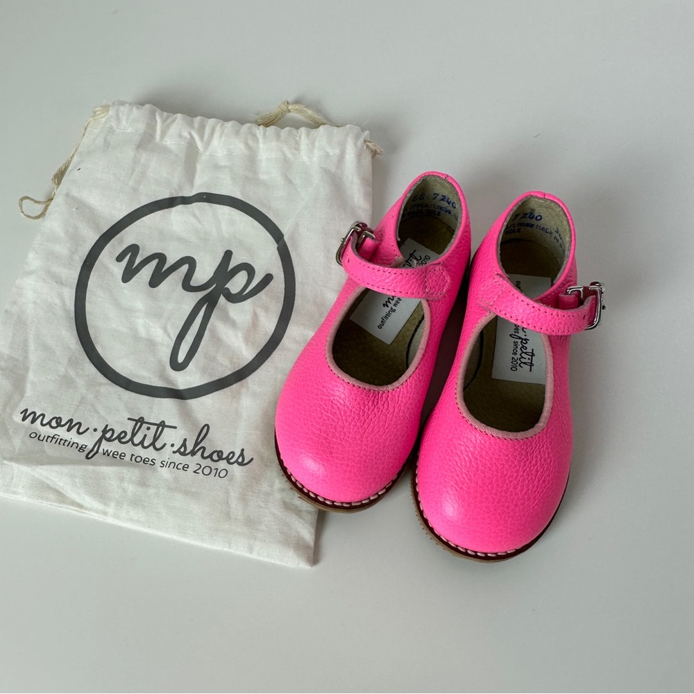 Size 6 SHOCKING PINK Leather Mary Janes Mon Petit Shoes